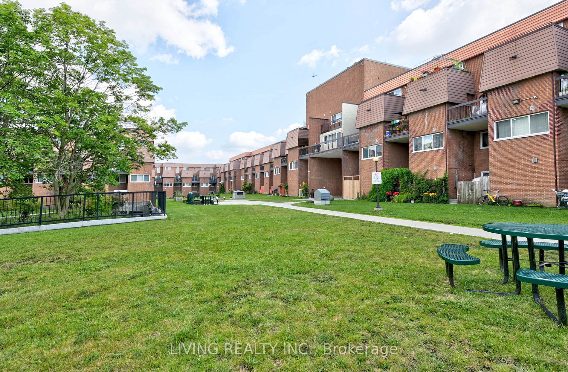 1395 Williamsport Dr, #352