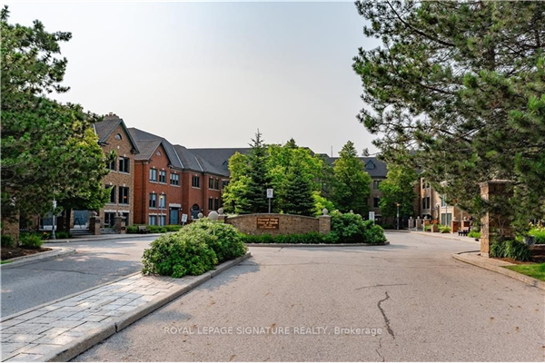 2904 South Sheridan Way, Oakville