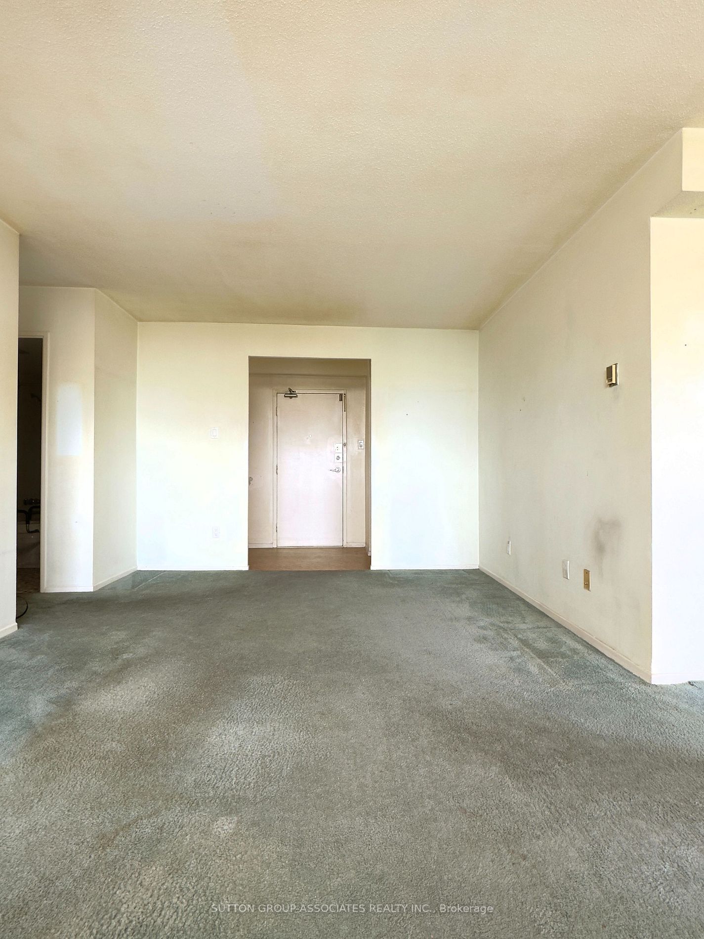 155 Marlee Ave, #1606