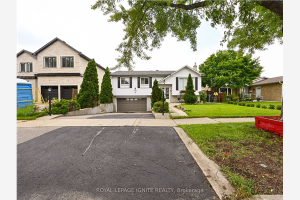 3315 Dwiggin Ave, Mississauga
