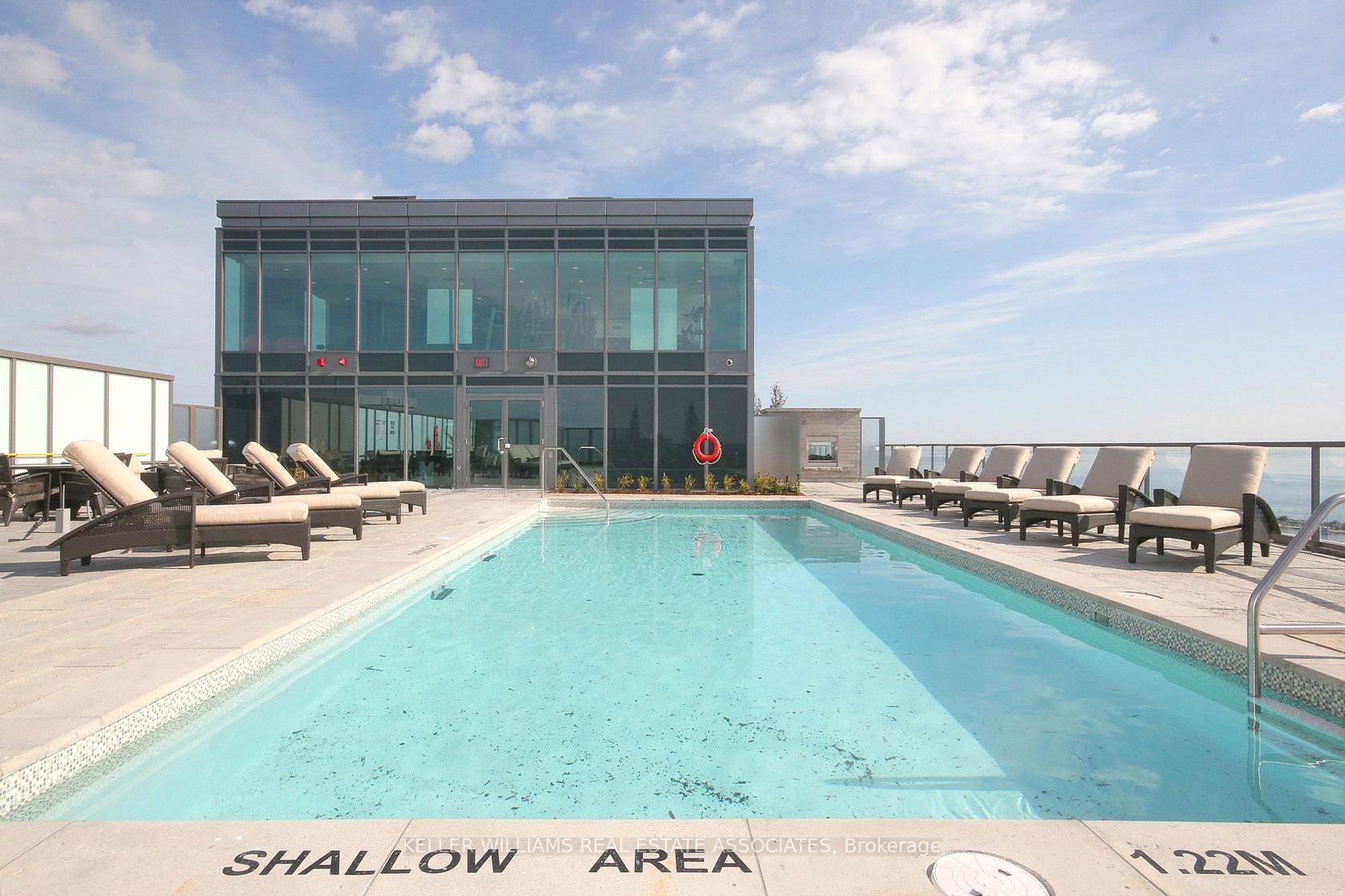 11 Bronte Rd, #413