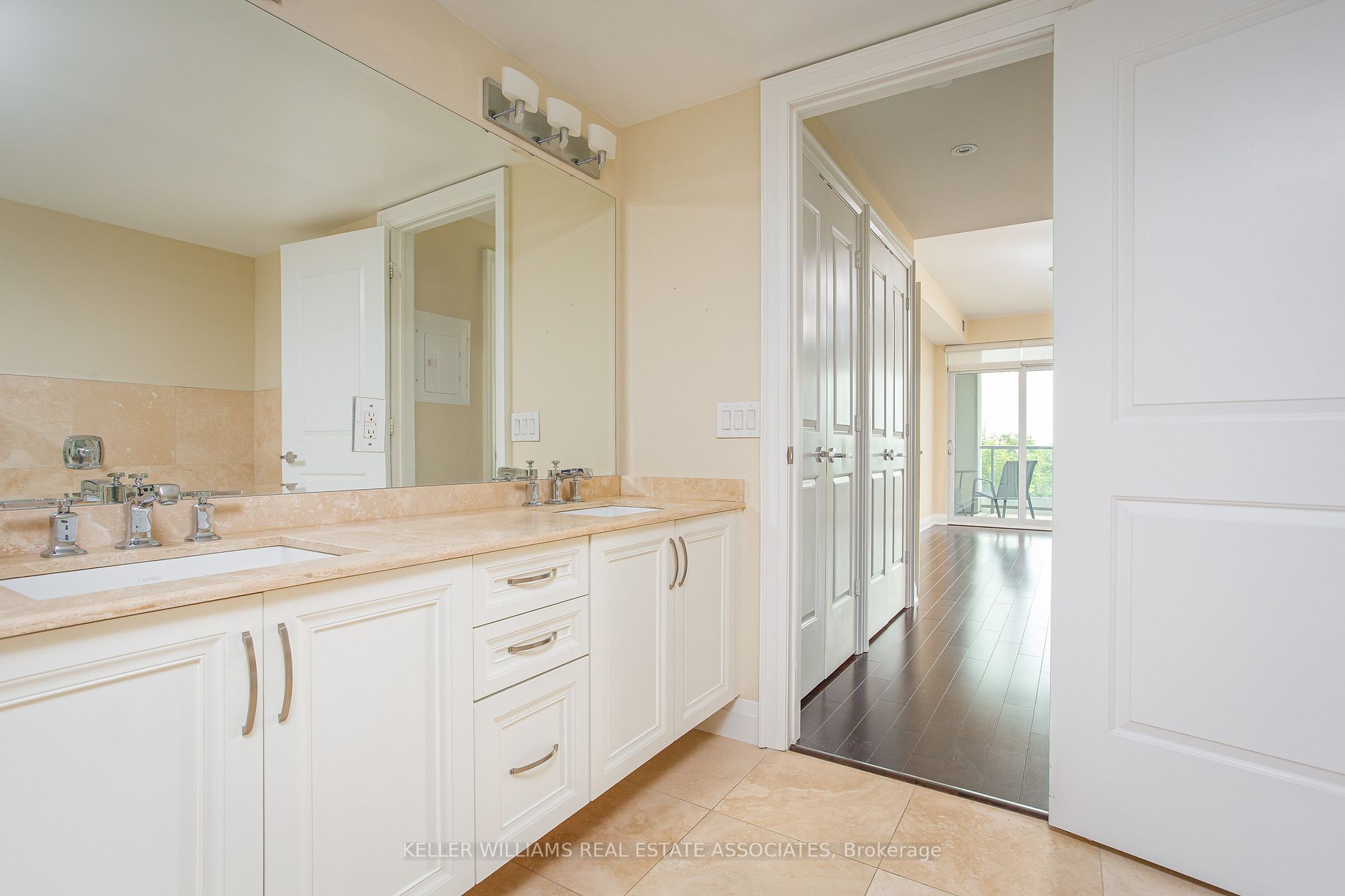 11 Bronte Rd, #413