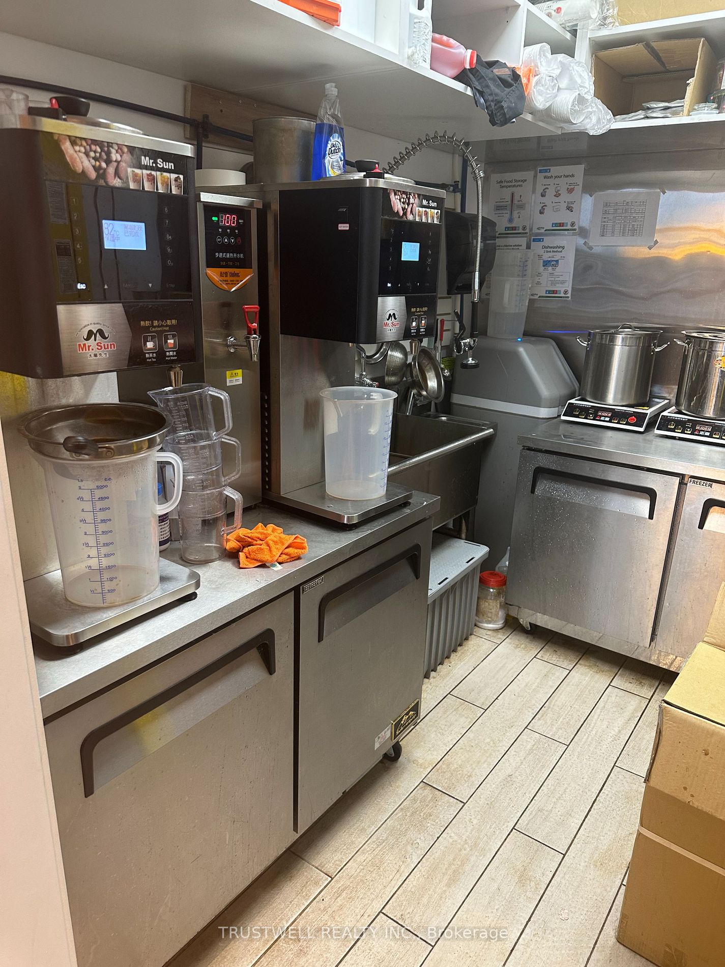 380 Dundas St E, #D6