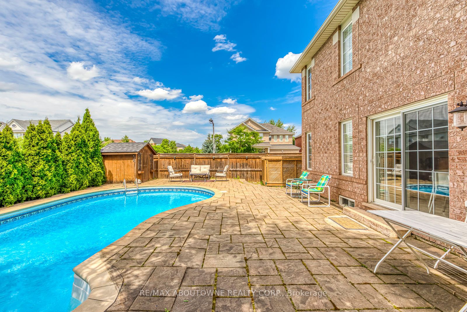 2328 Calloway Dr