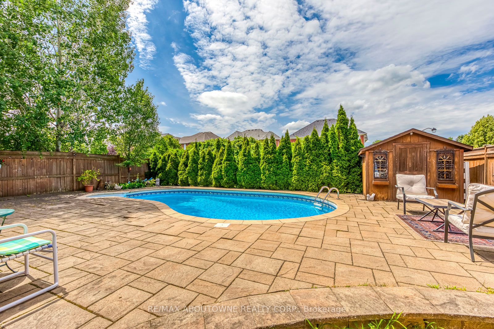 2328 Calloway Dr