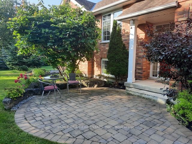 6 Morgan Dr