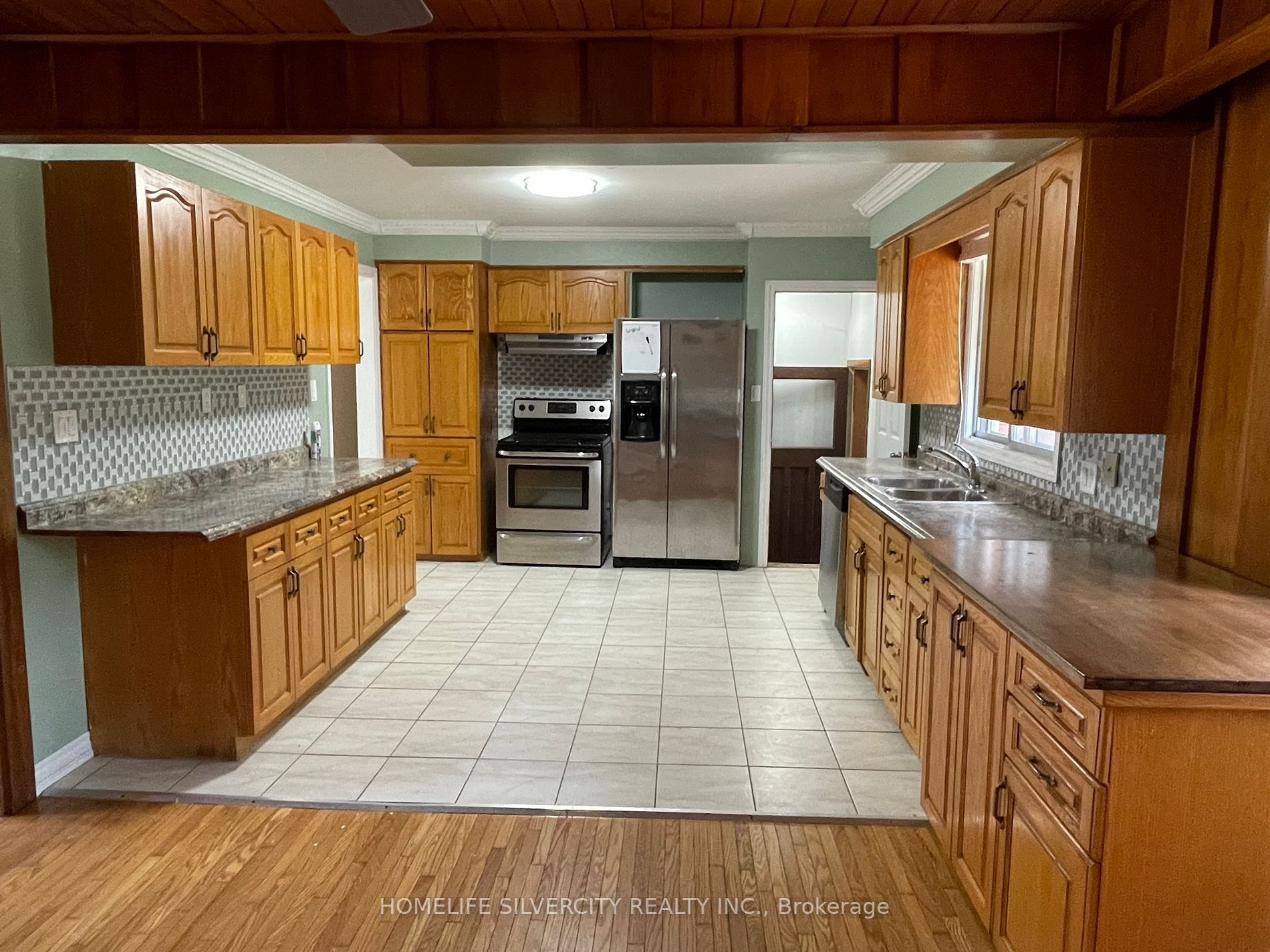 Listing W6703752 - Large Photo # 2