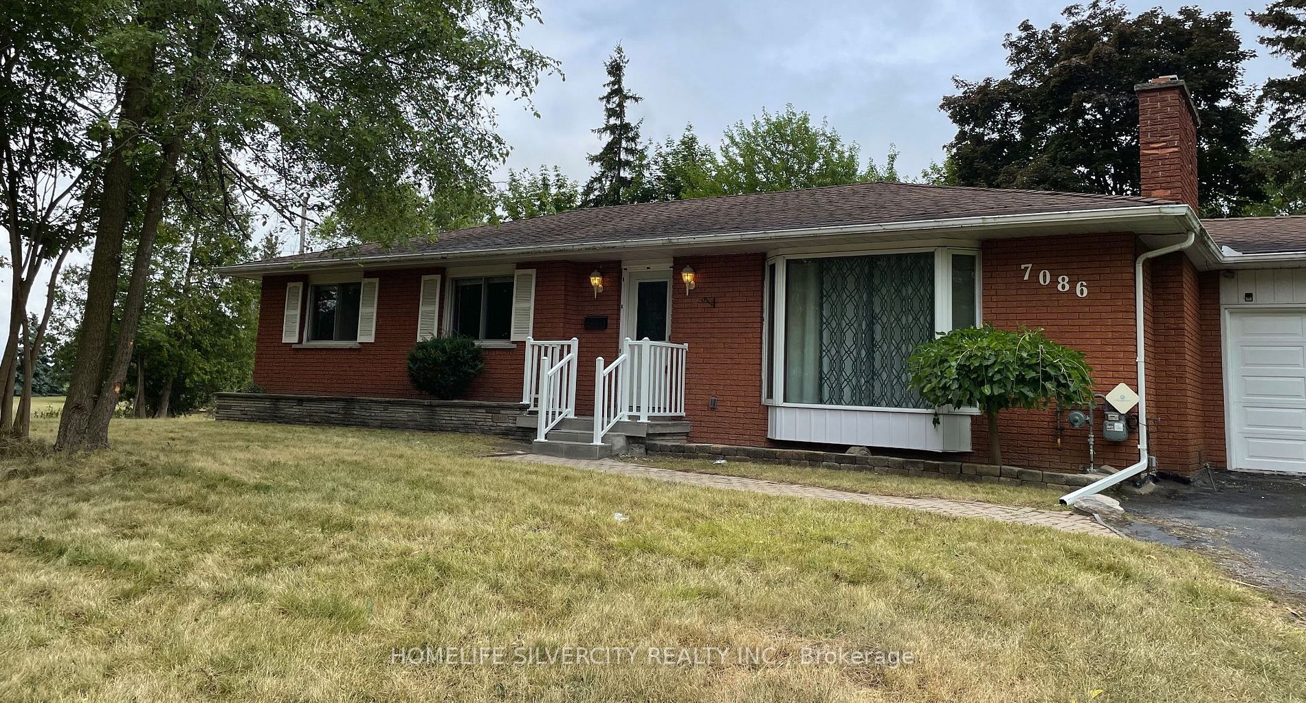 Listing W6703752 - Large Photo # 1