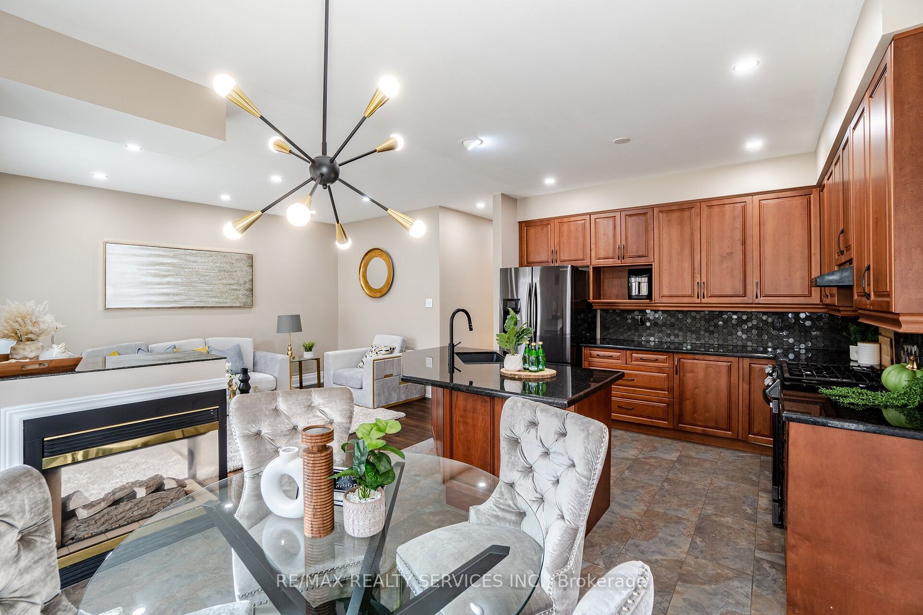 Listing W6703876 - Large Photo # 10