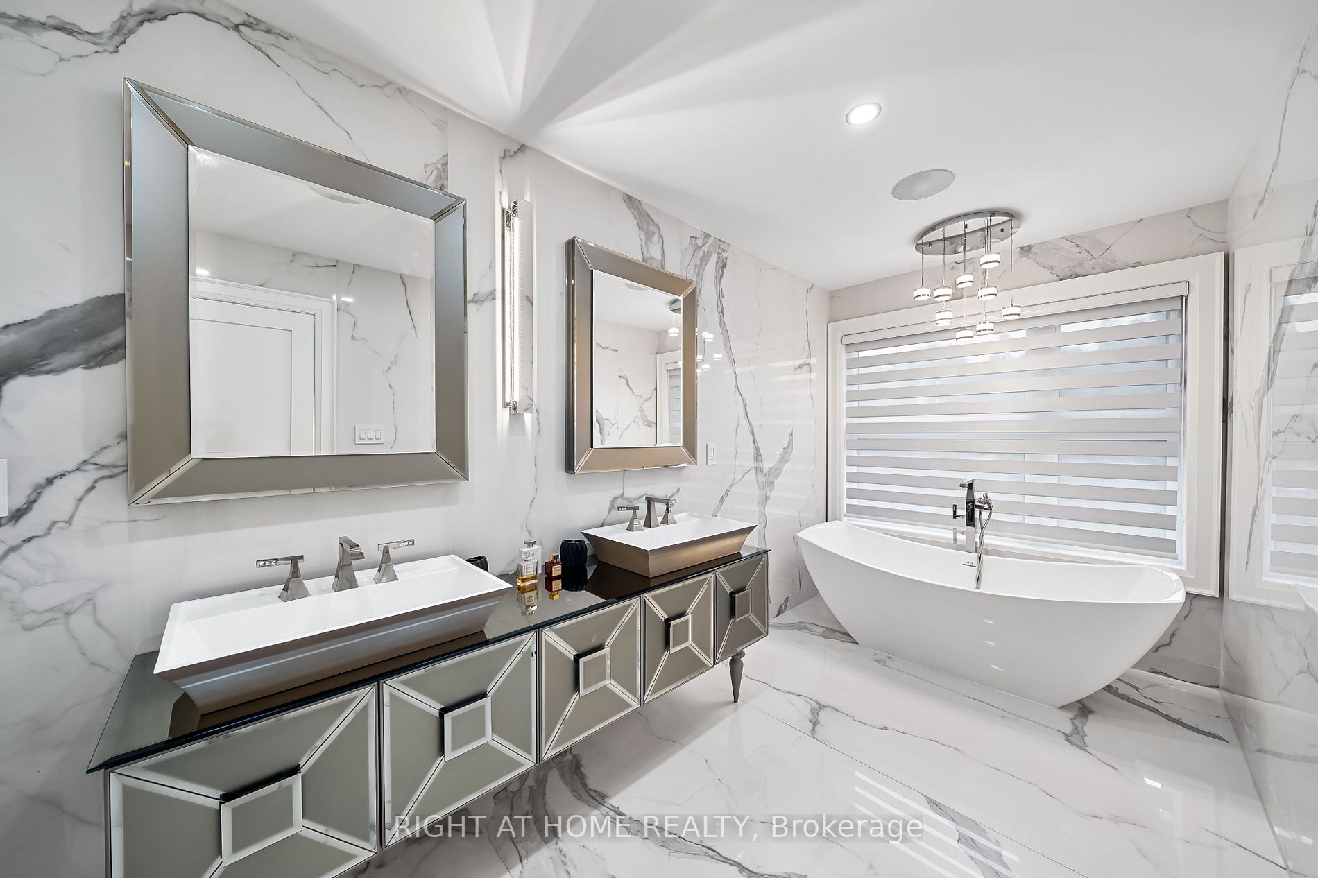 246 Edenbridge Drive