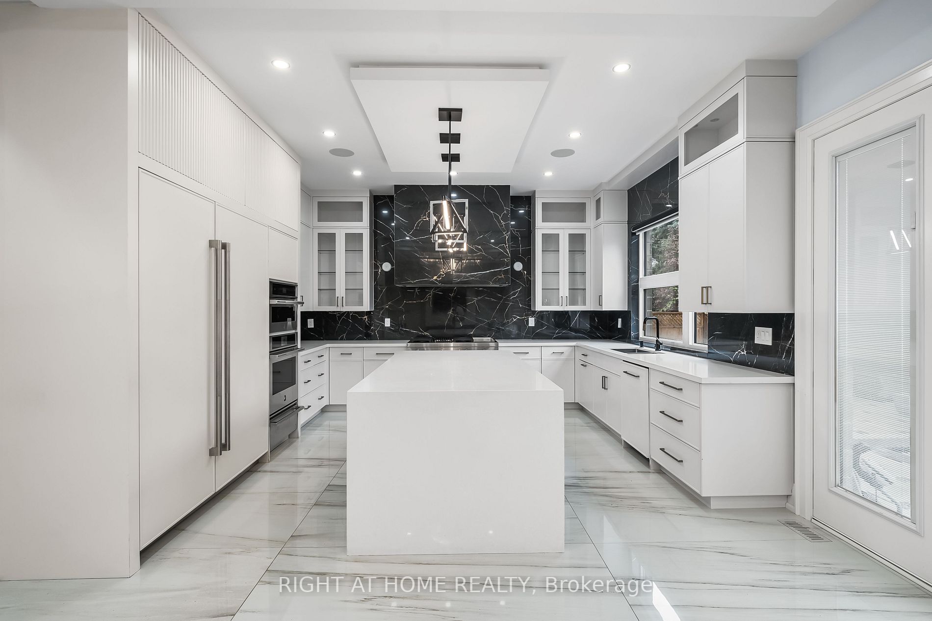 246 Edenbridge Drive
