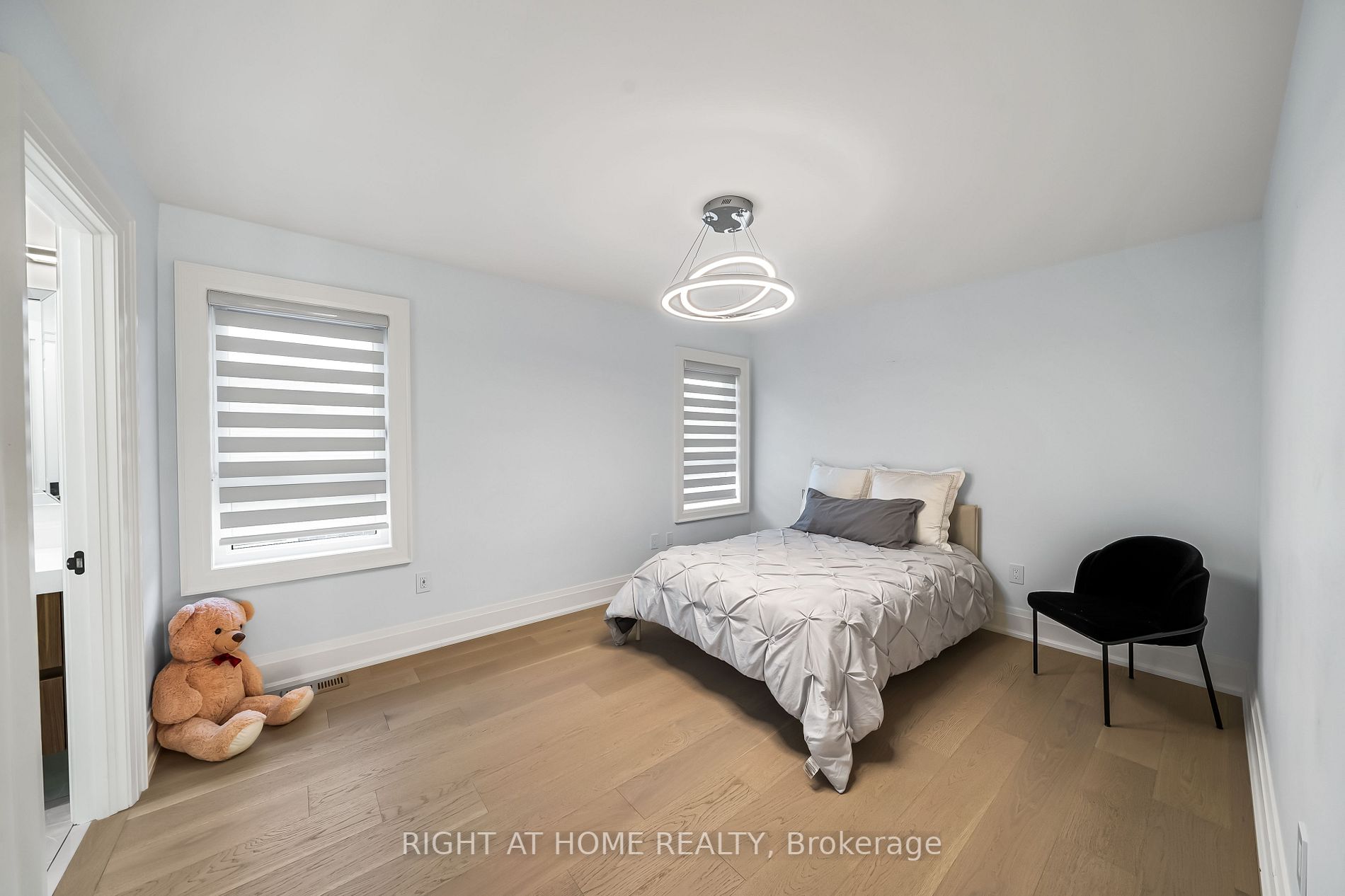 246 Edenbridge Drive