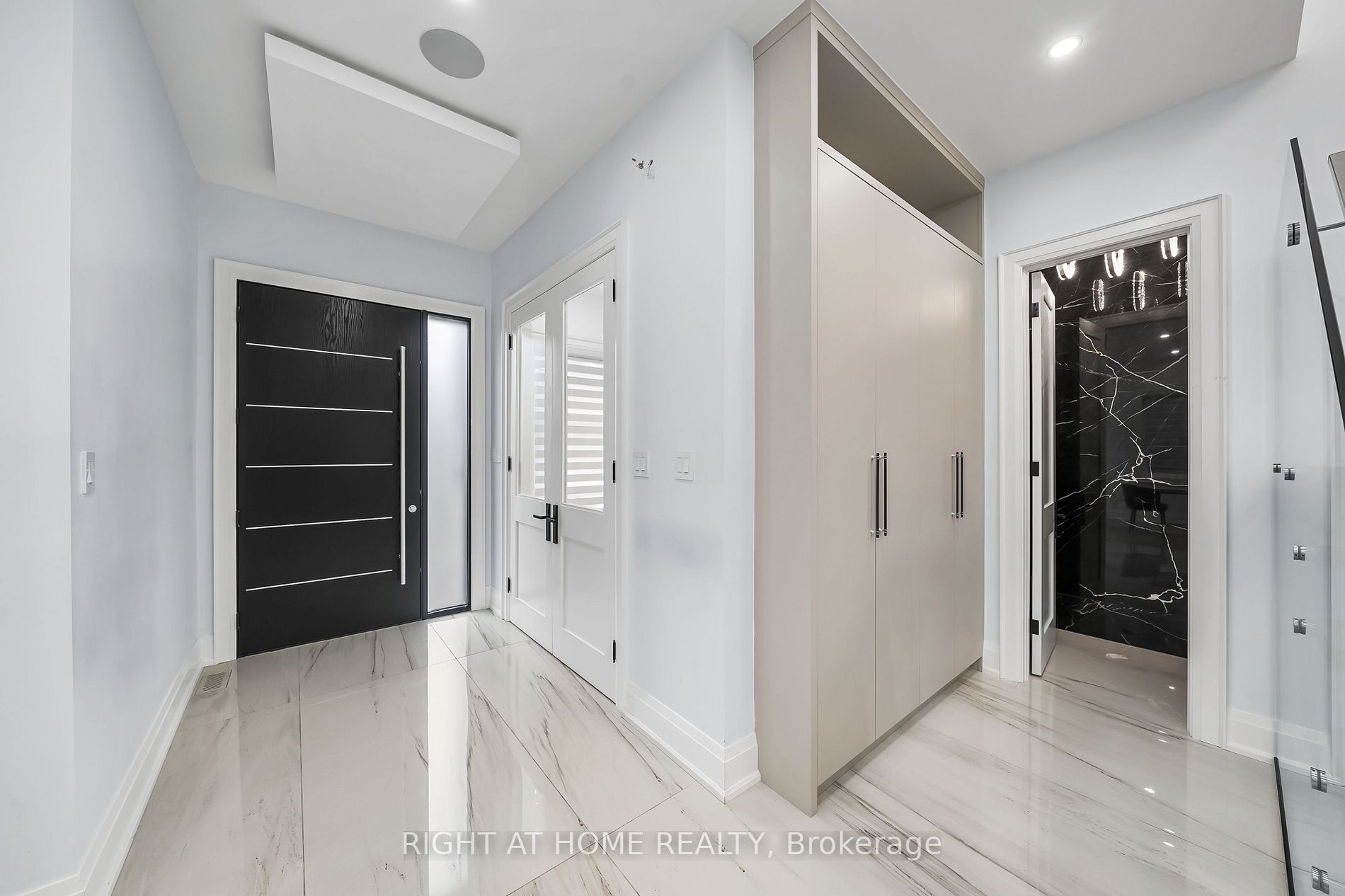 246 Edenbridge Drive