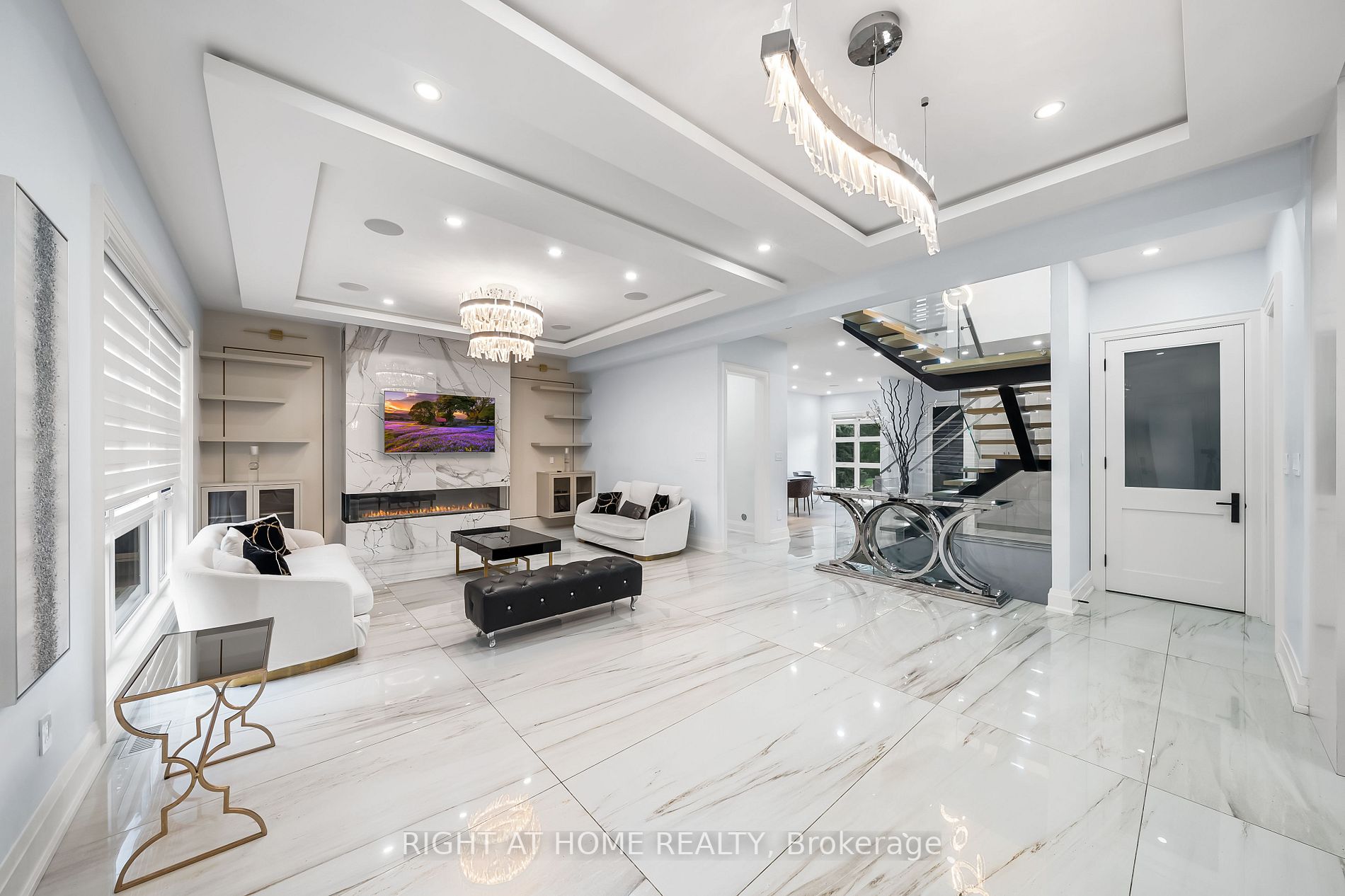 246 Edenbridge Drive