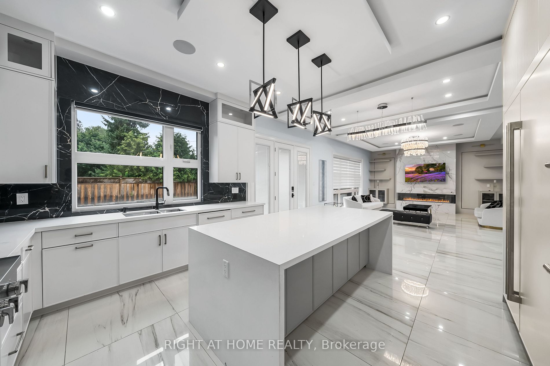 246 Edenbridge Drive