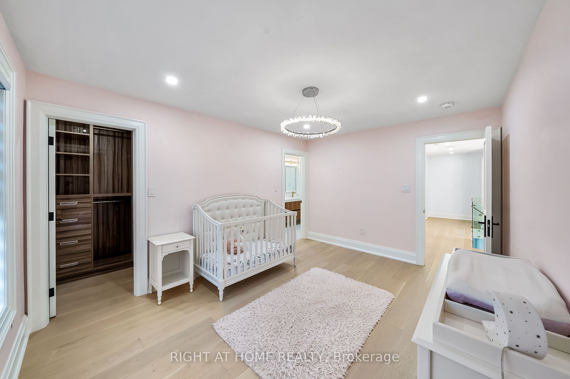 246 Edenbridge Drive