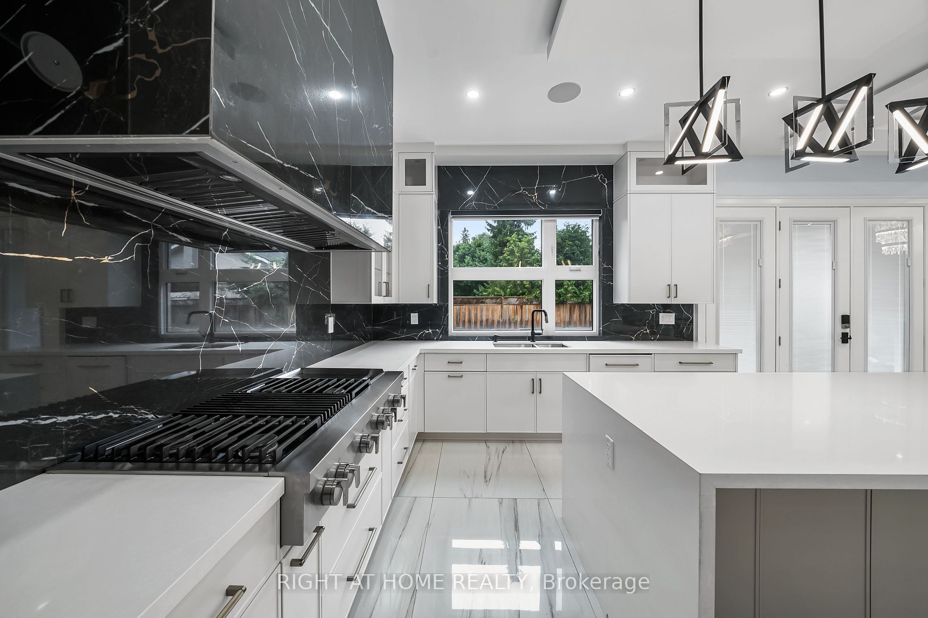 246 Edenbridge Drive
