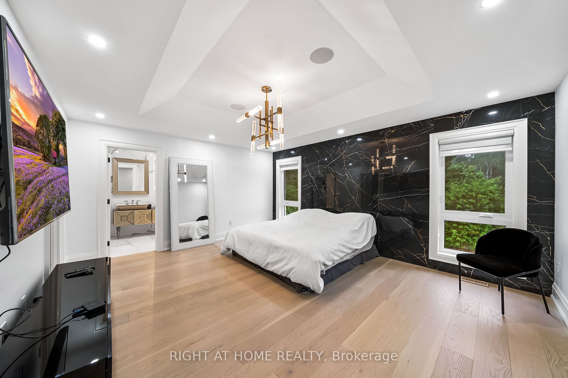 246 Edenbridge Drive