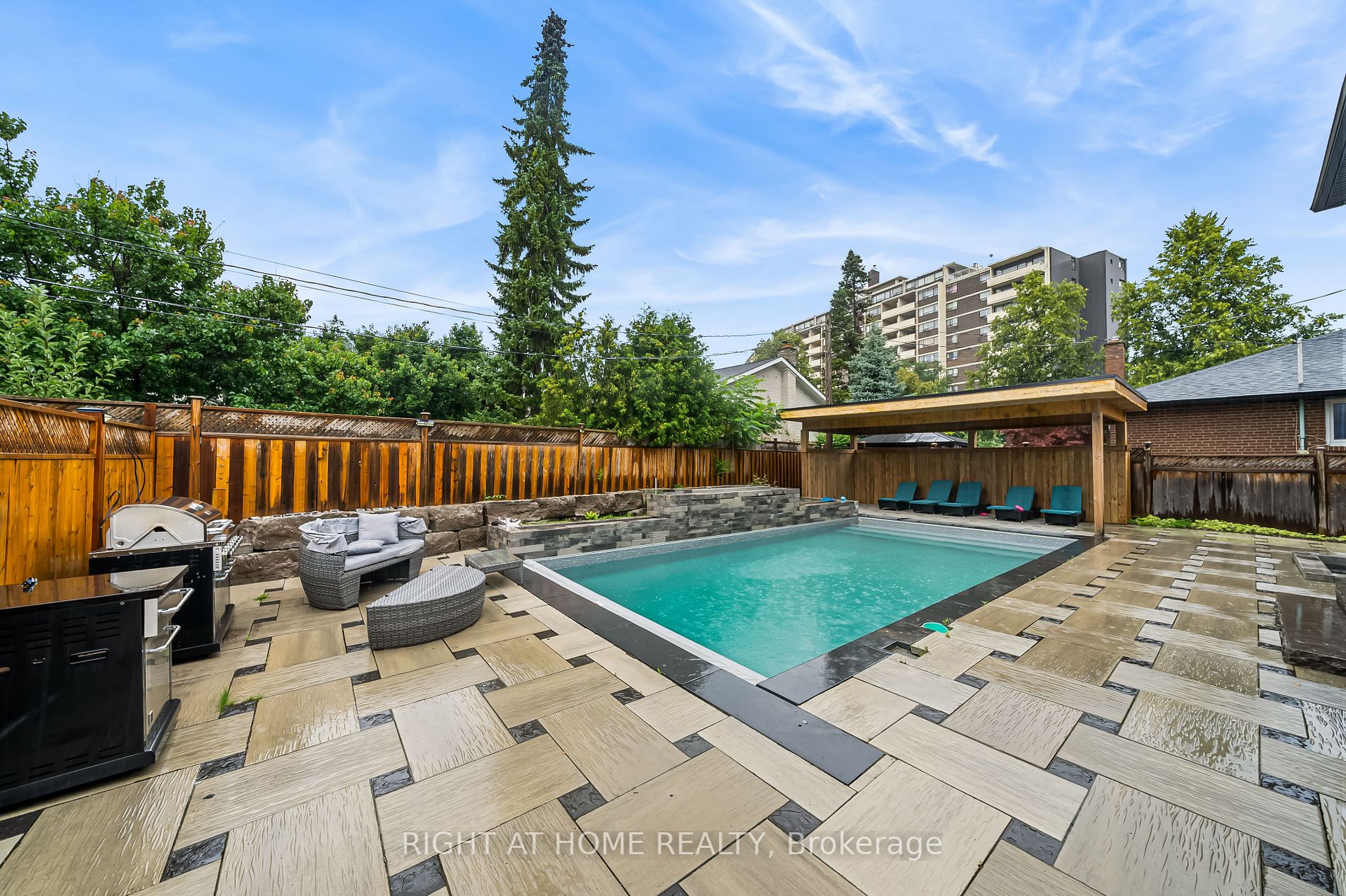 246 Edenbridge Drive