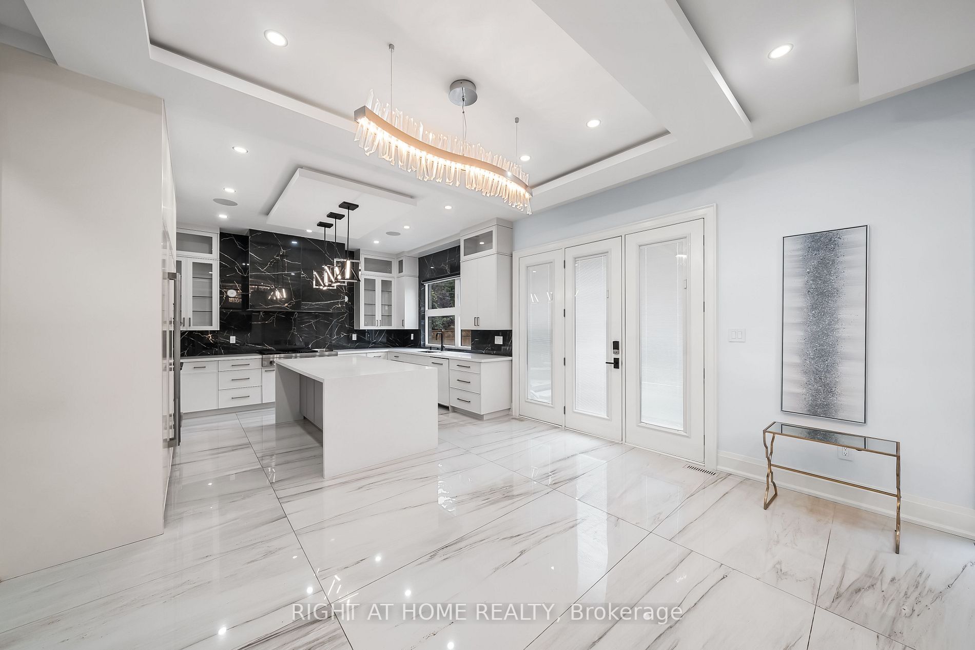246 Edenbridge Drive