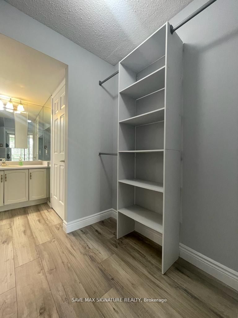 310 Mill St, #206