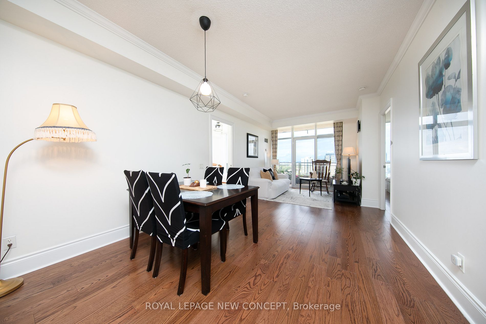 5229 Dundas St W, #1806