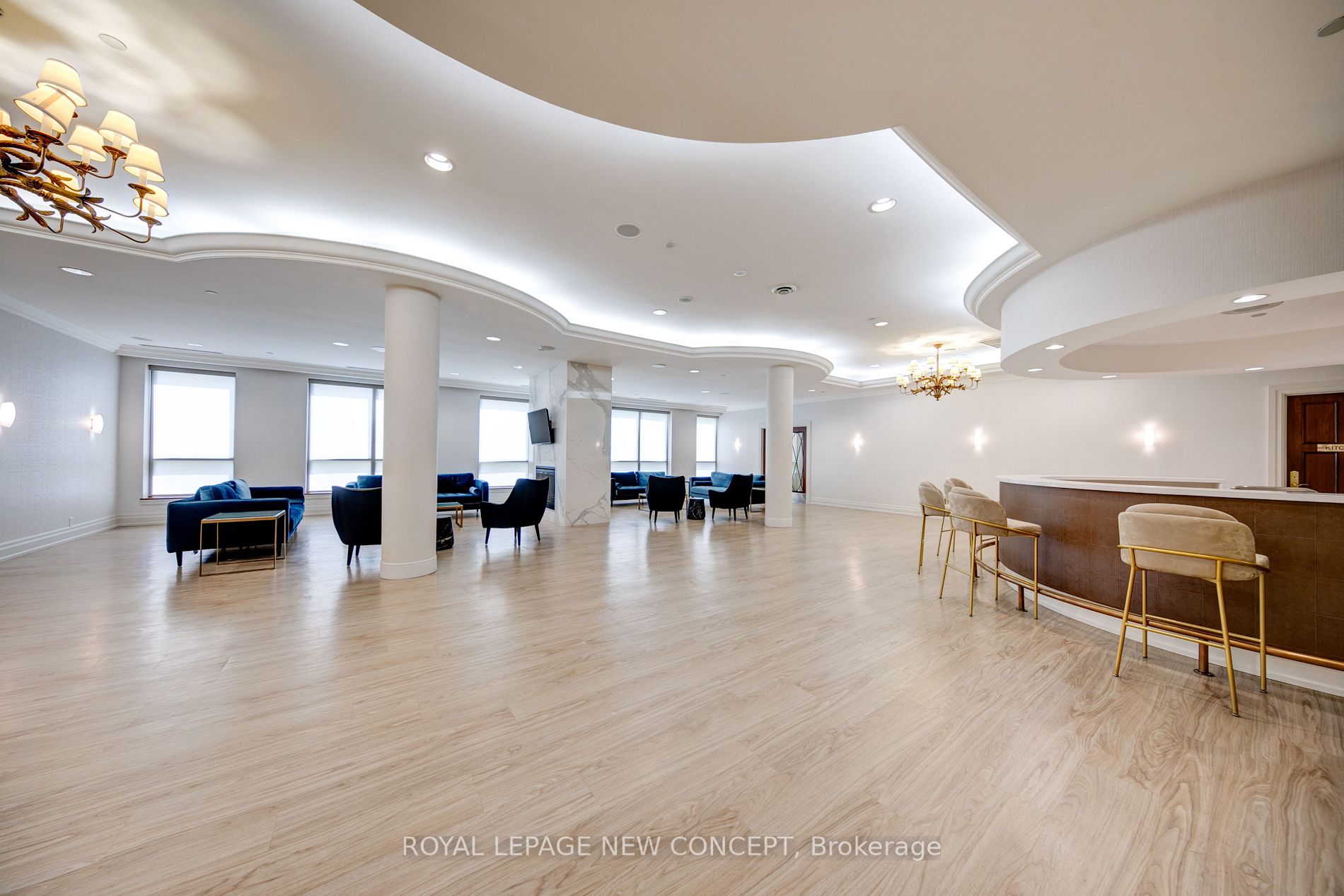 5229 Dundas St W, #1806