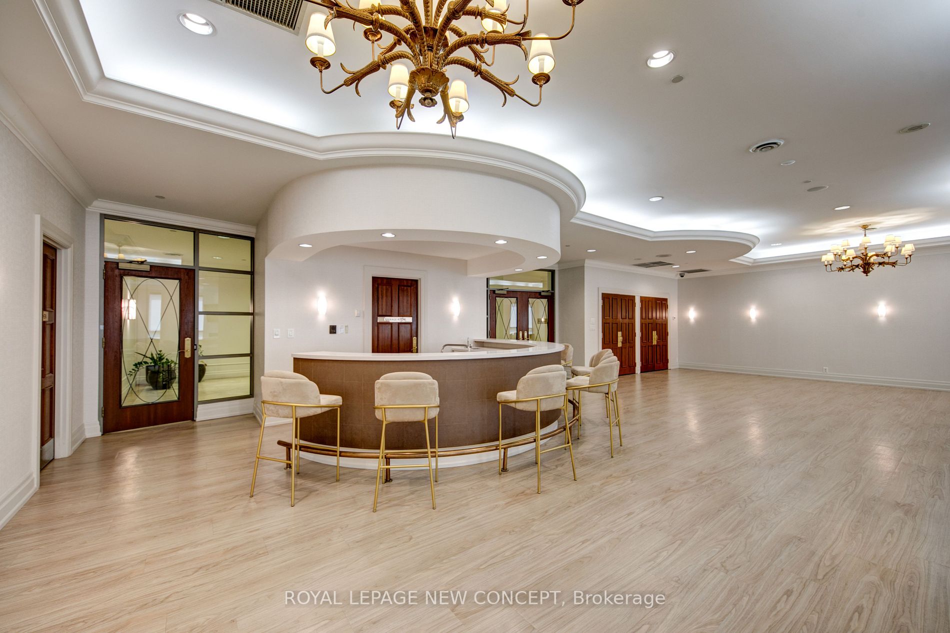 5229 Dundas St W, #1806