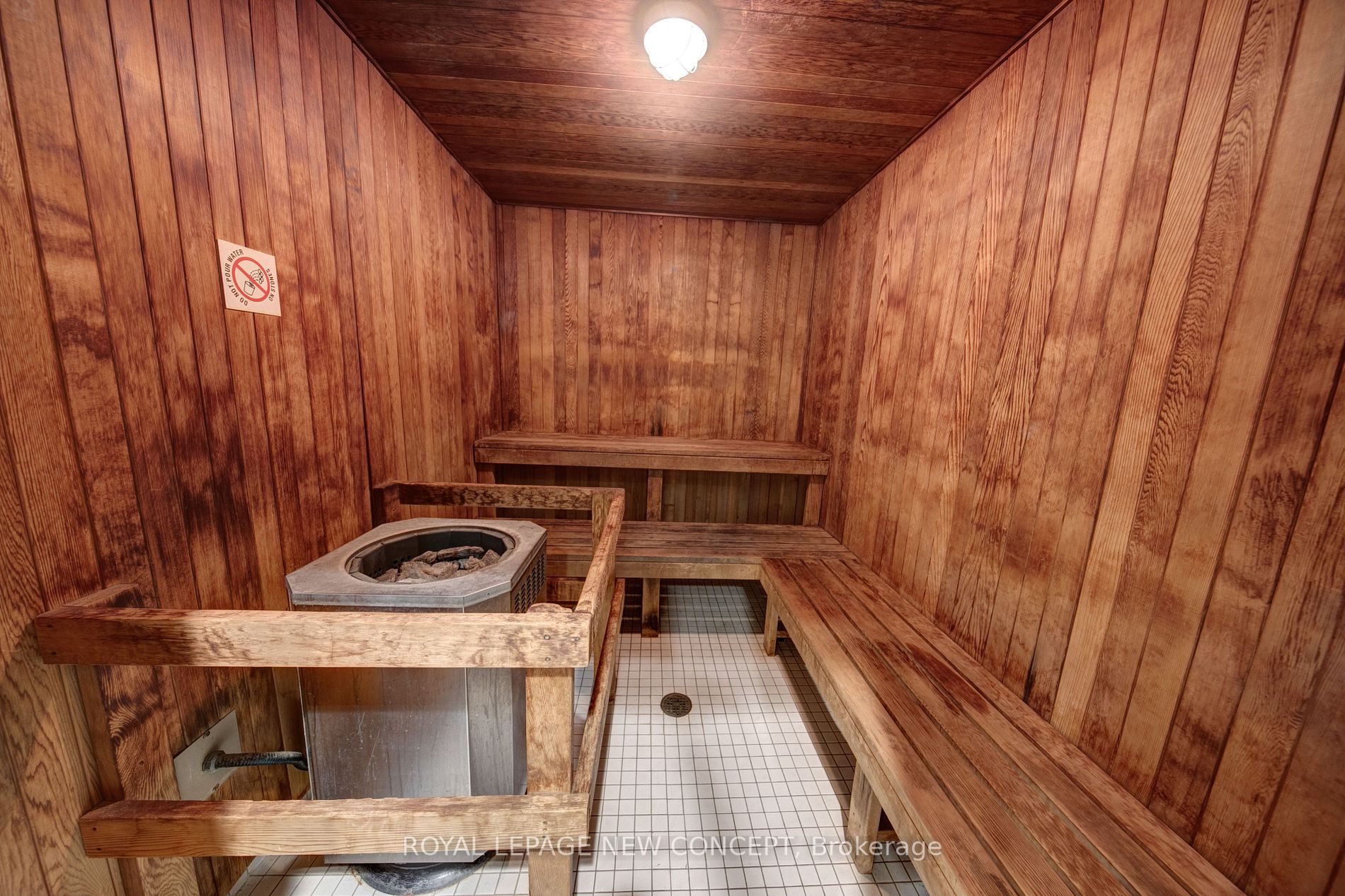 5229 Dundas St W, #1806