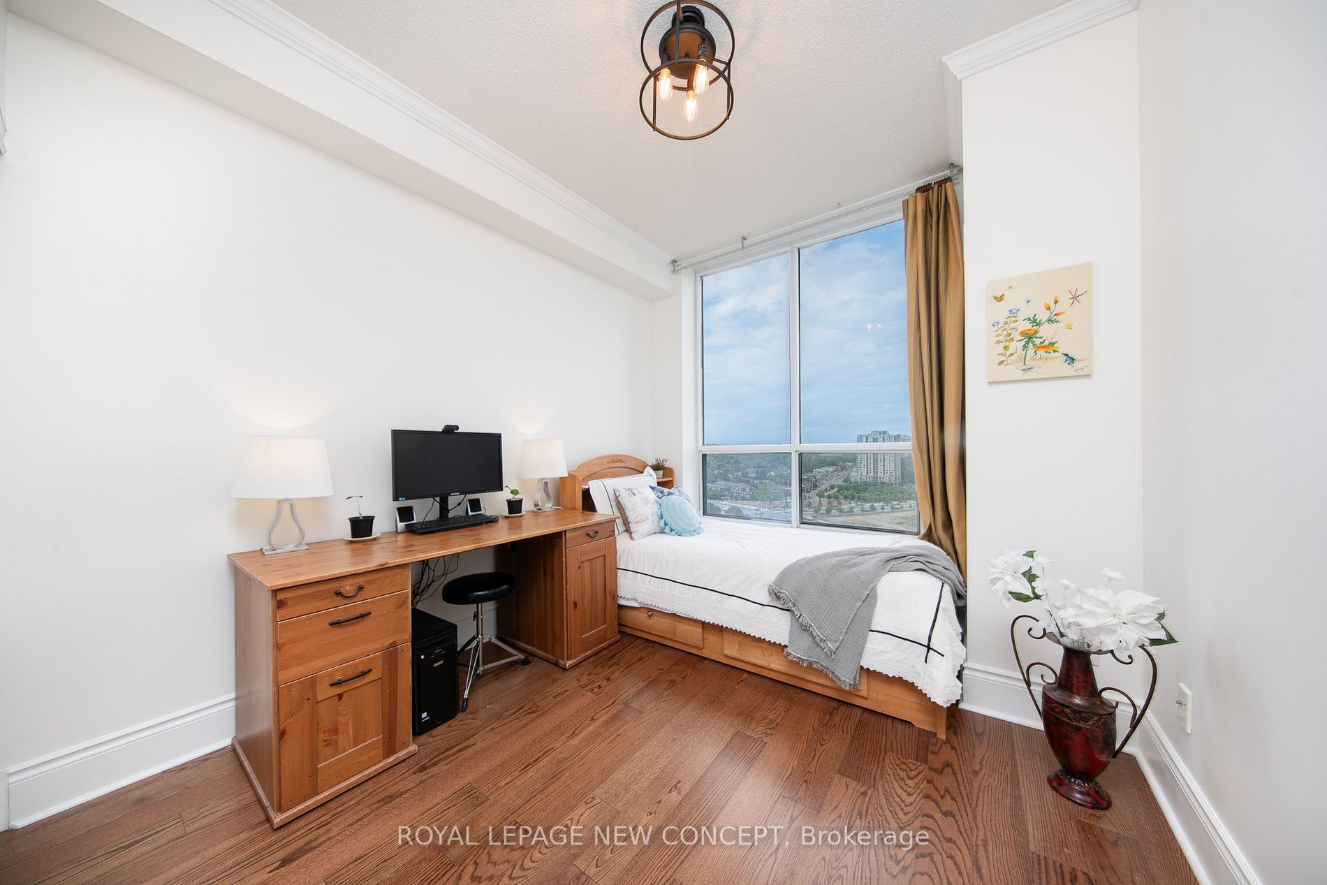 5229 Dundas St W, #1806