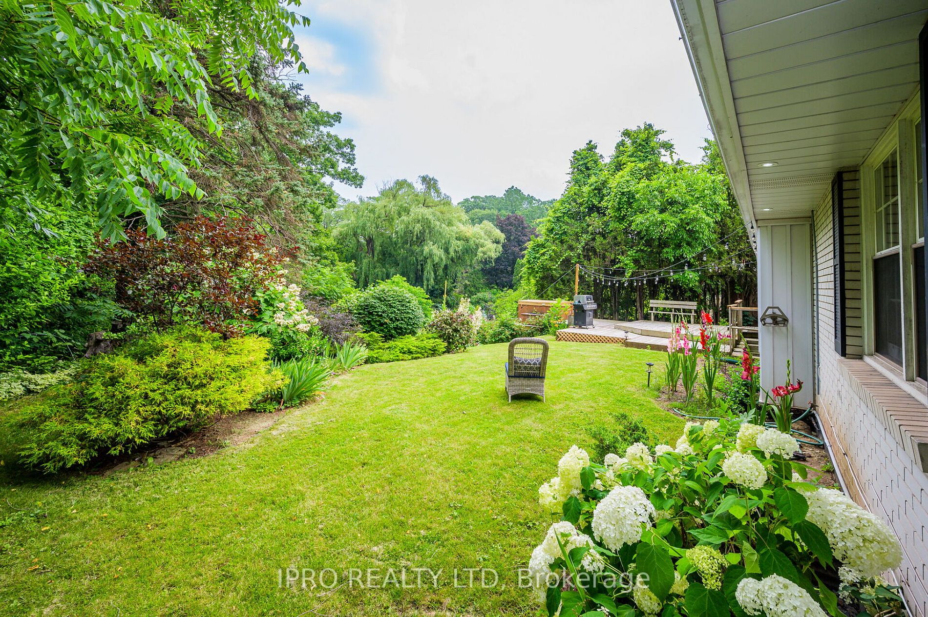 253 Appleby Line