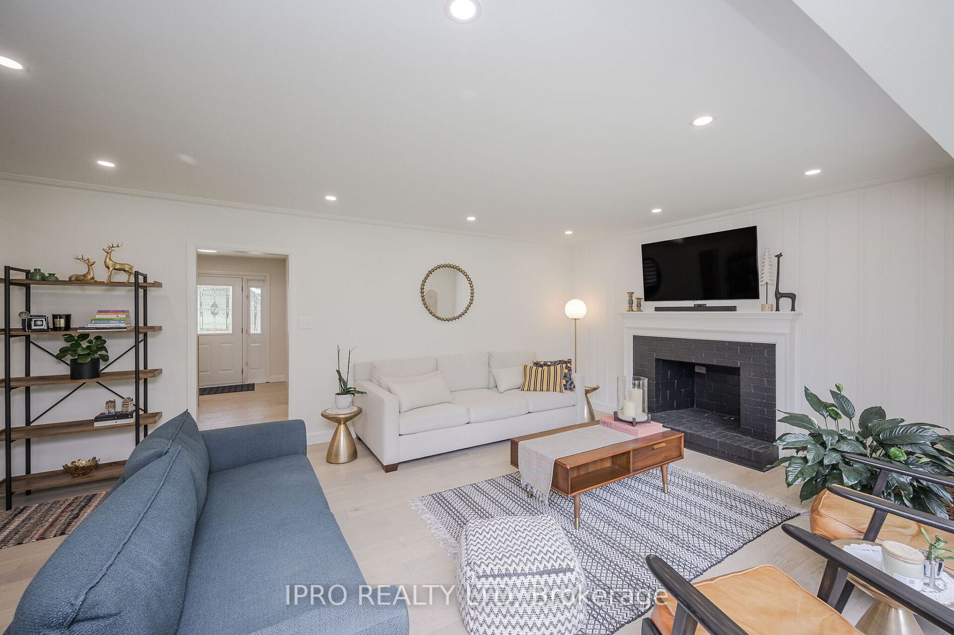 253 Appleby Line