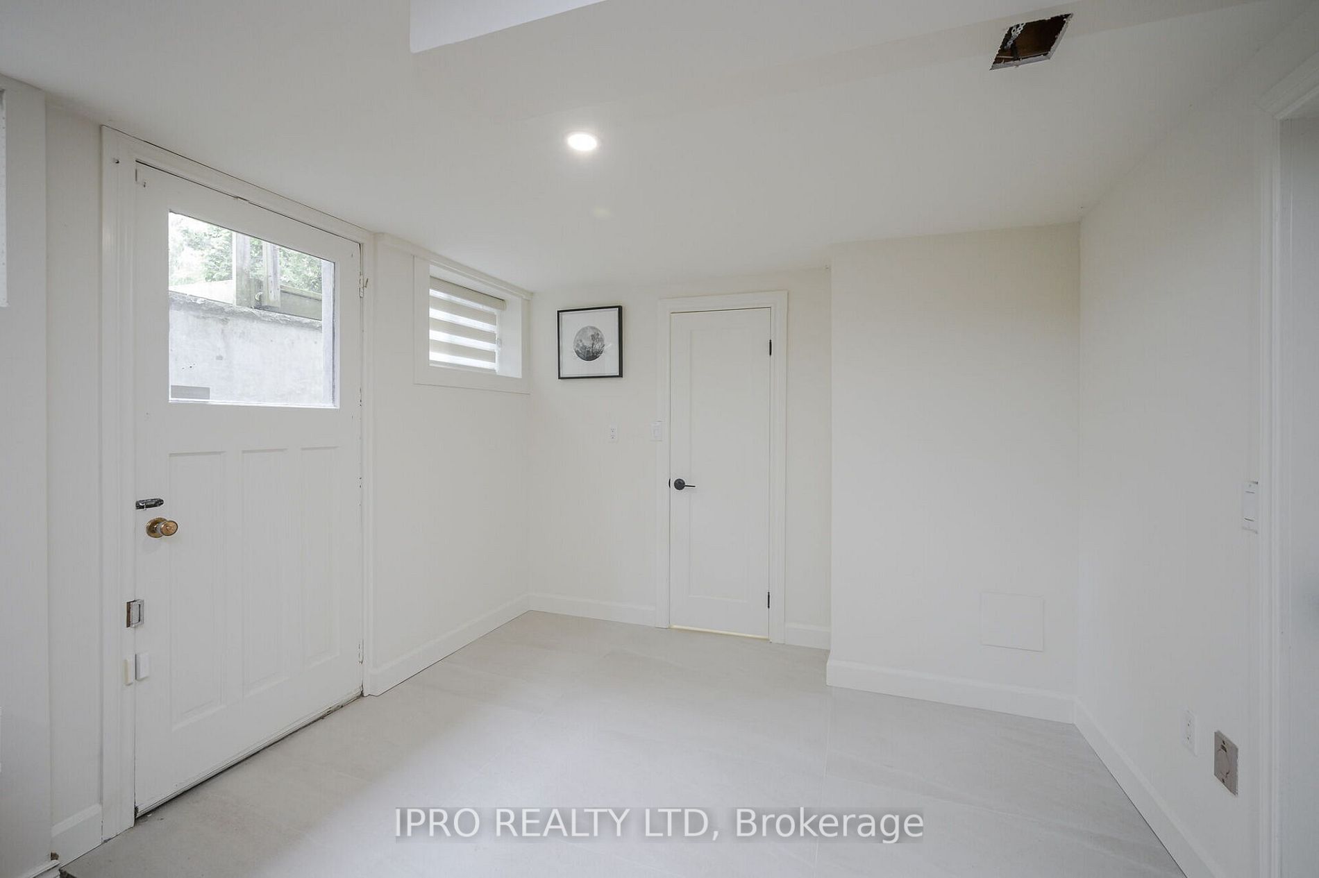 253 Appleby Line