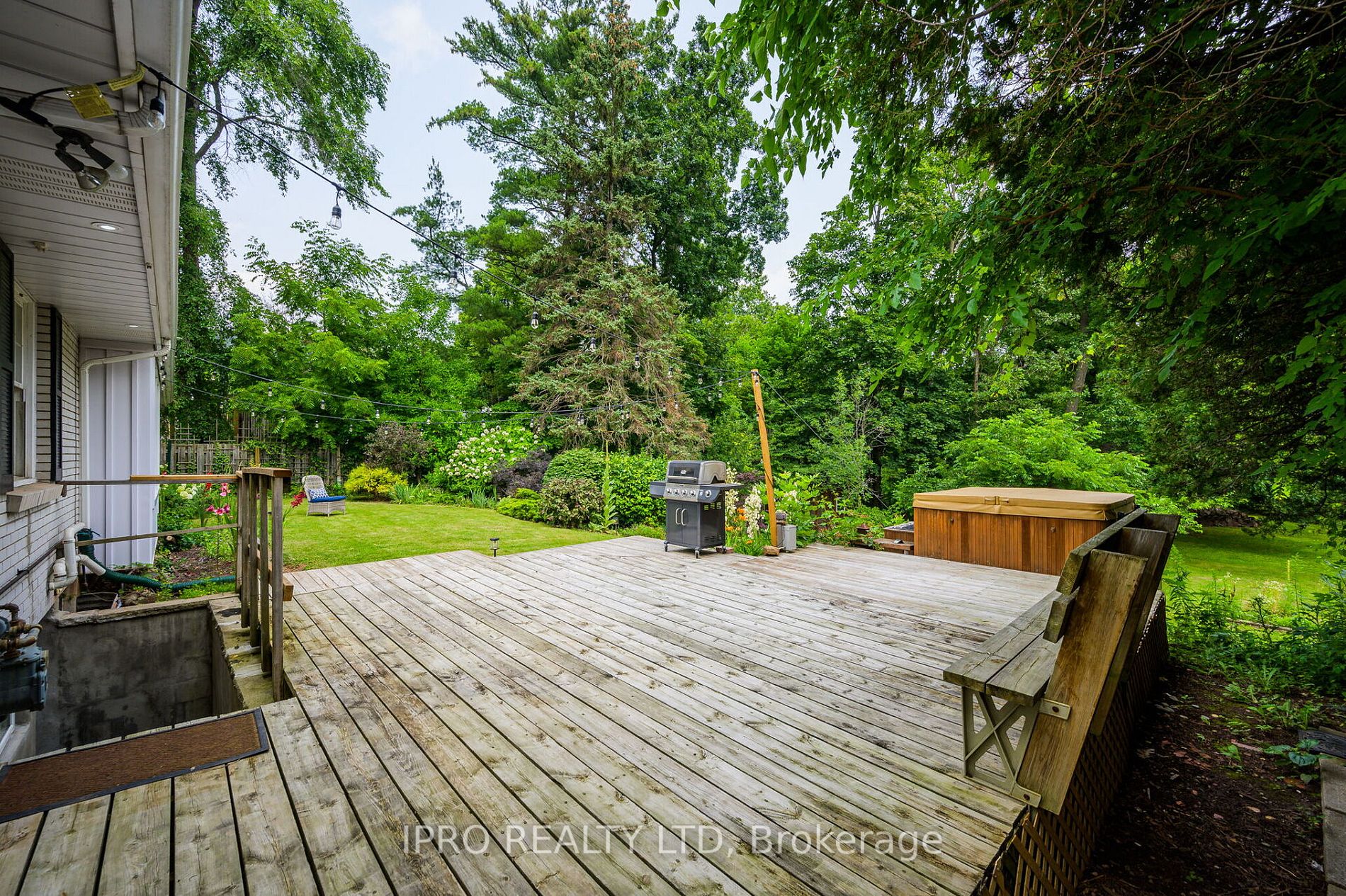 253 Appleby Line