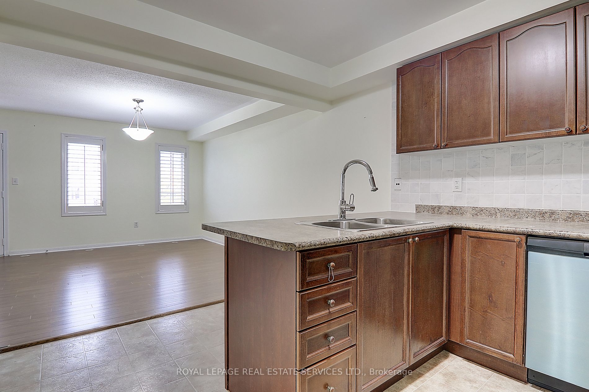 3047 Dewridge Avenue