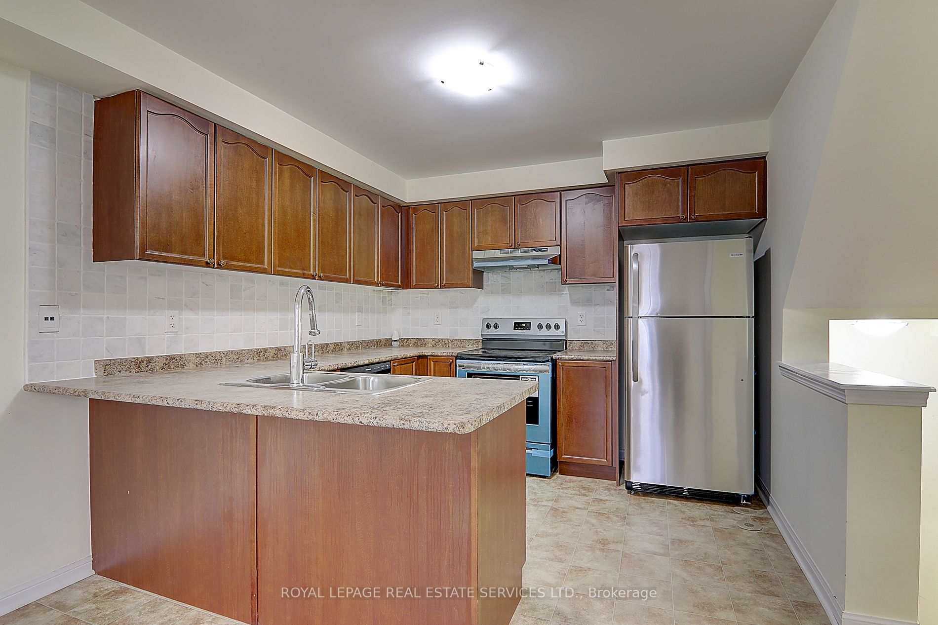 3047 Dewridge Avenue