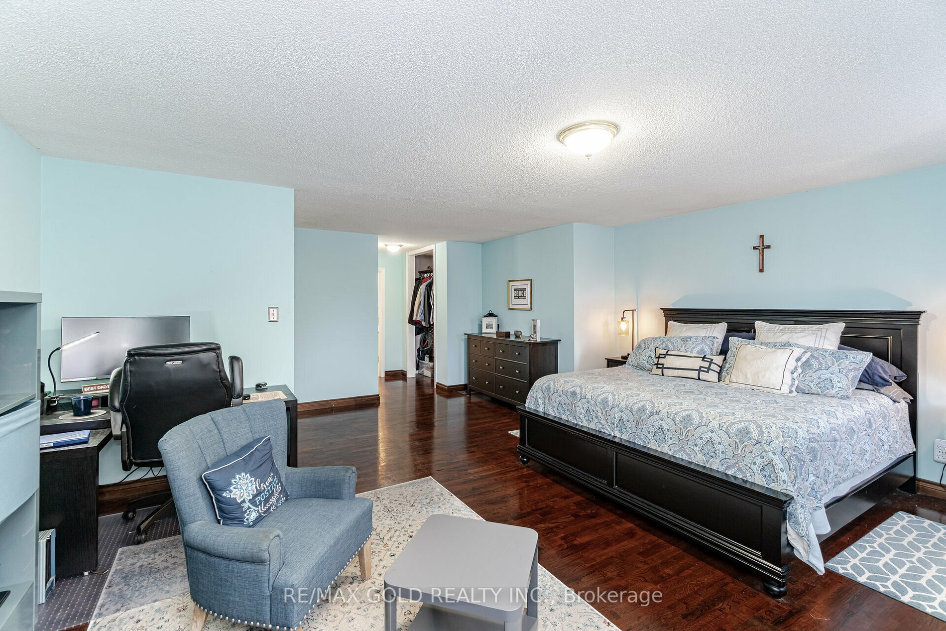 16 Creekview Crt