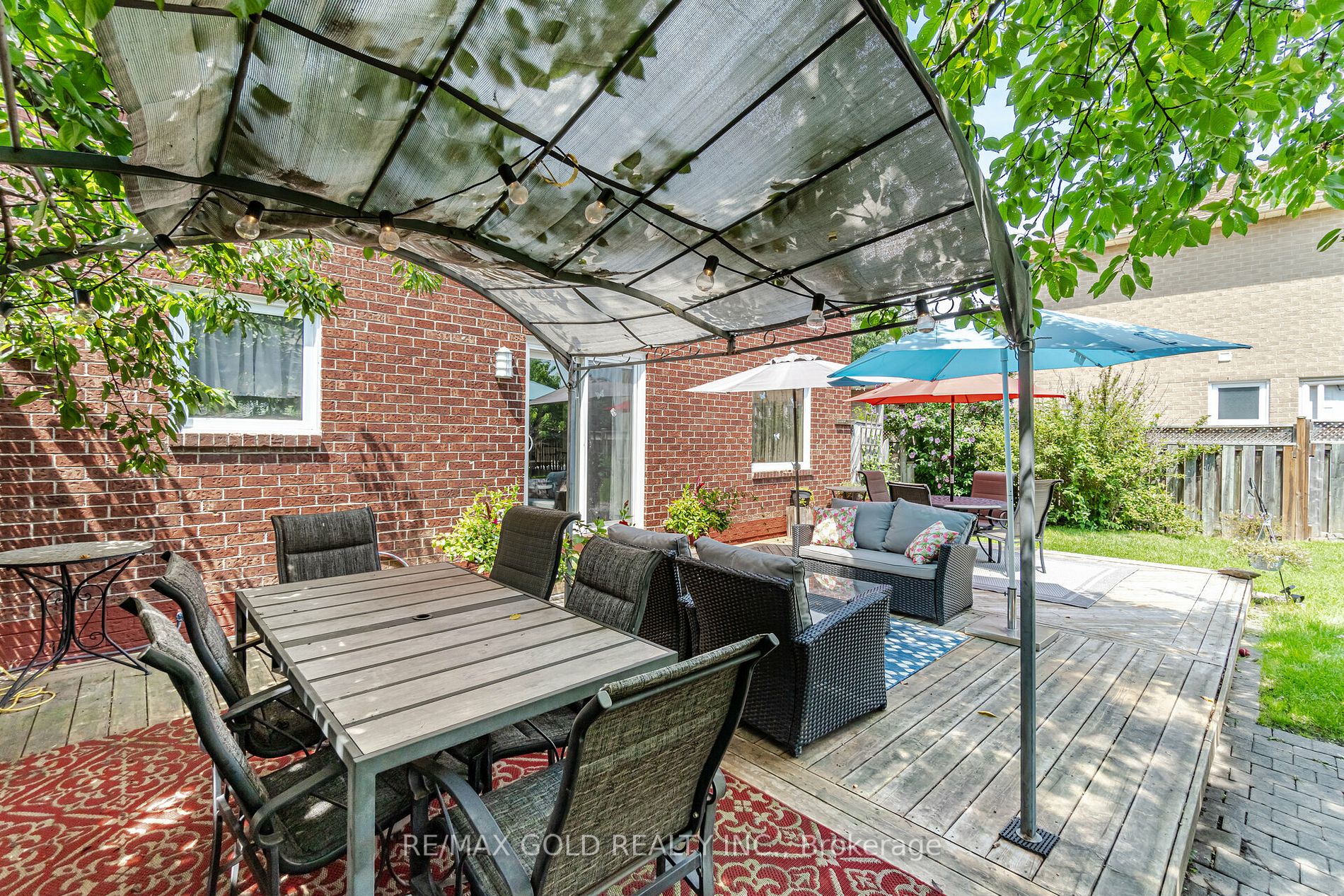 16 Creekview Crt