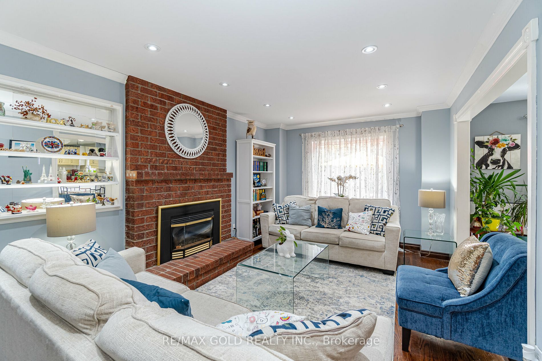 16 Creekview Crt