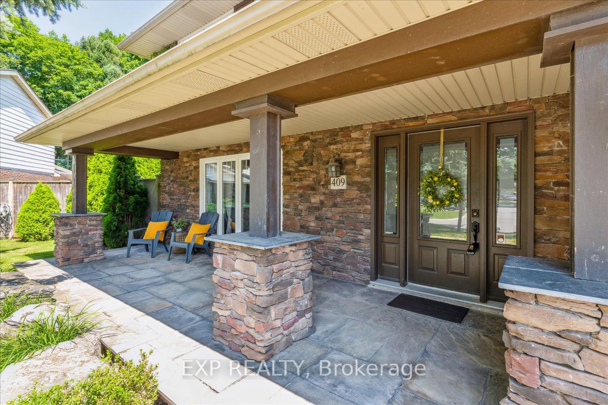 409 Valanna Cres