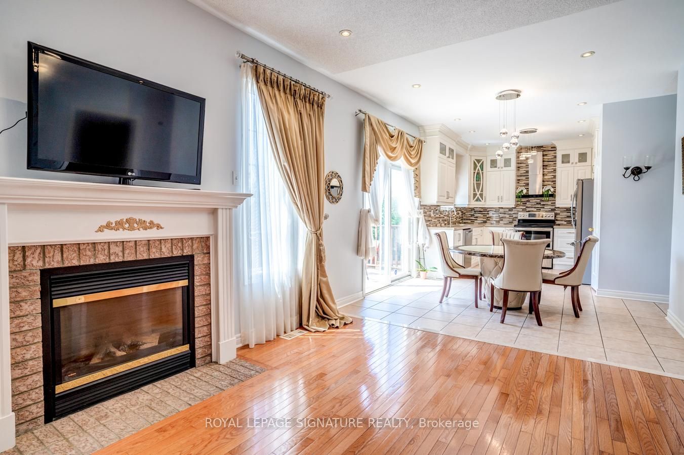 34 Modesto Cres N