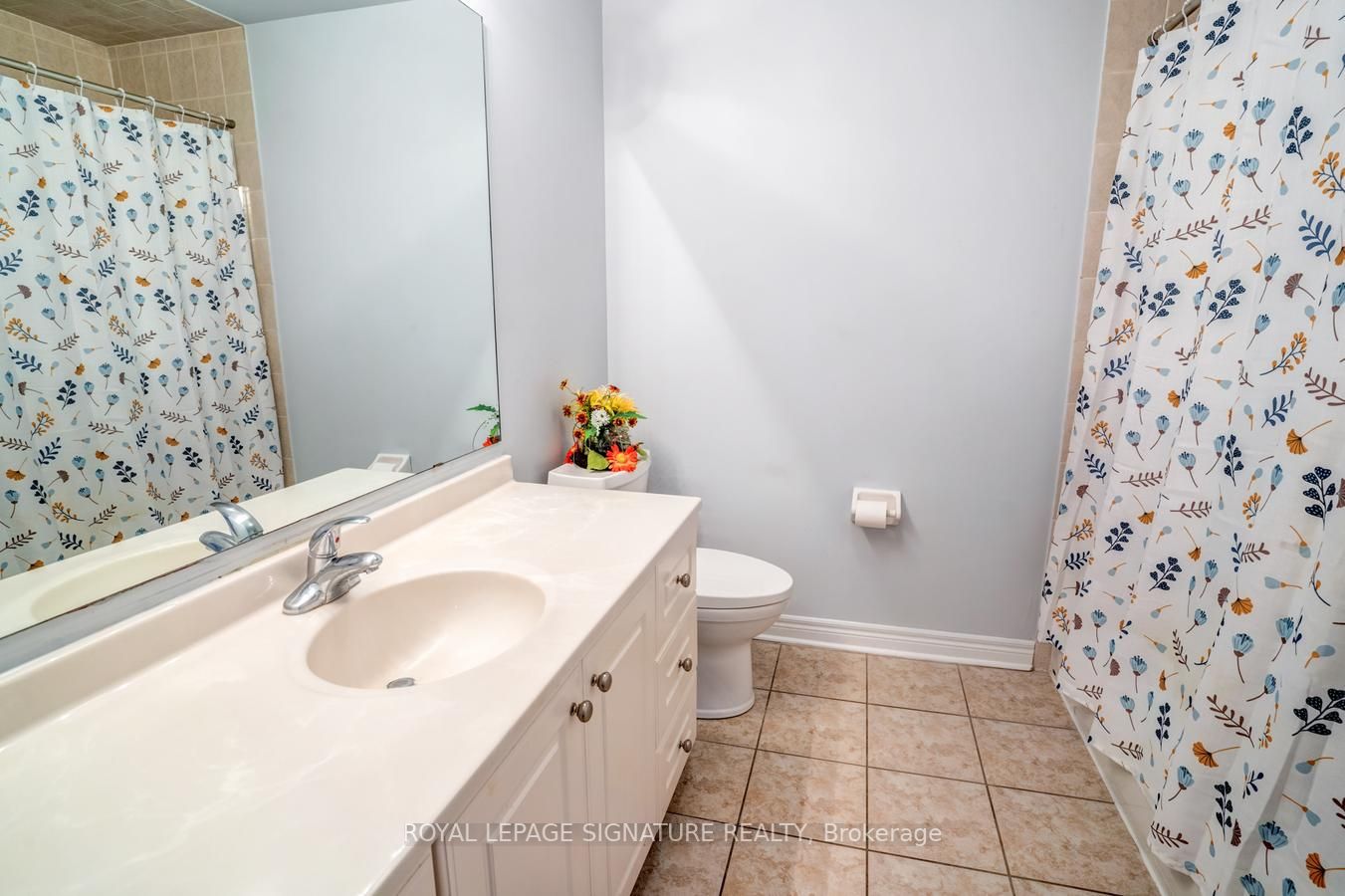 34 Modesto Cres N