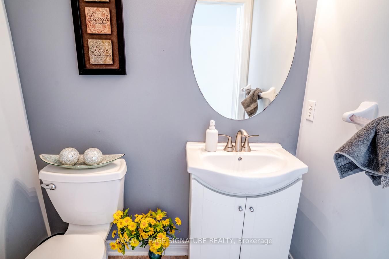 34 Modesto Cres N