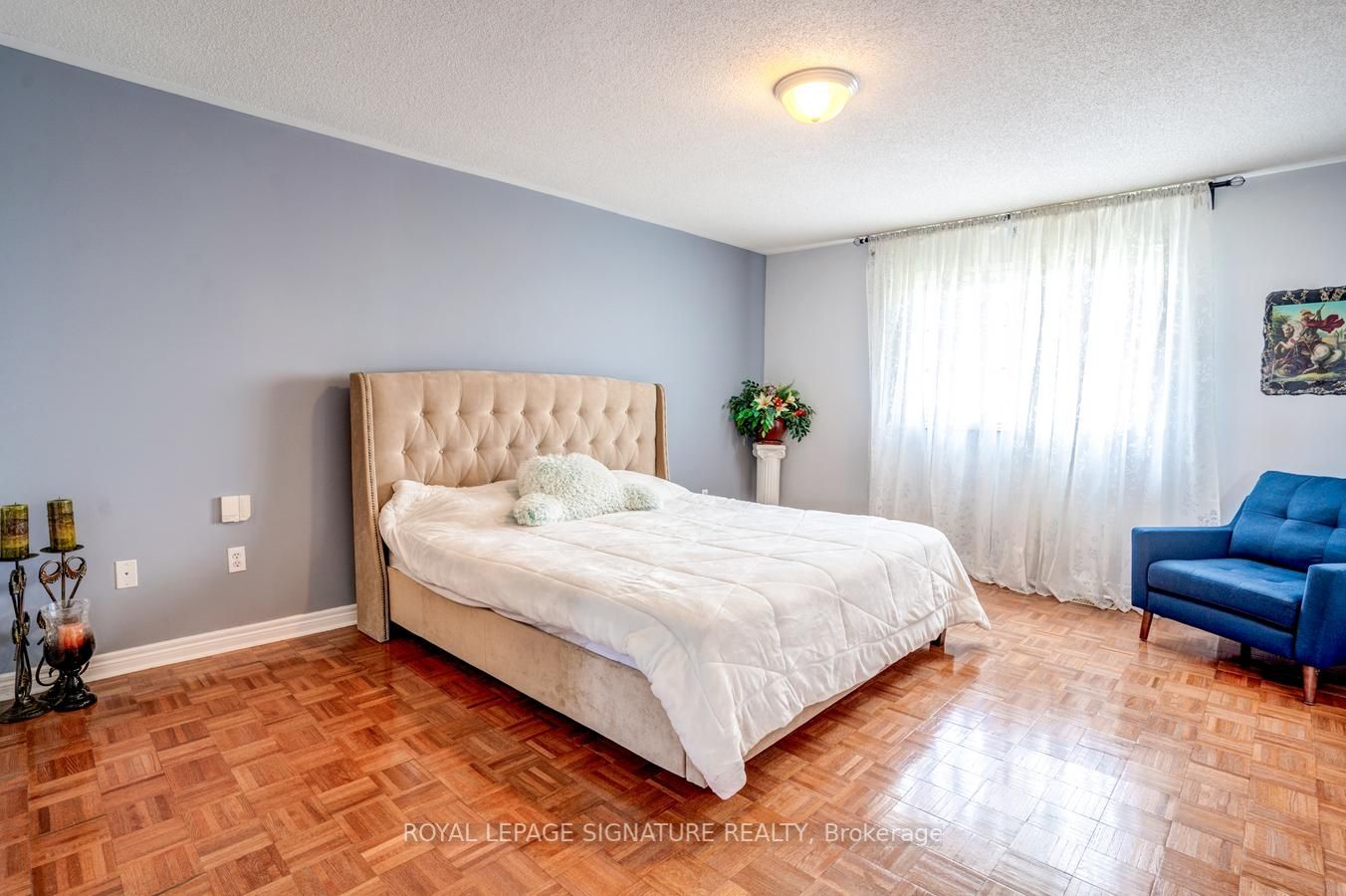 34 Modesto Cres N