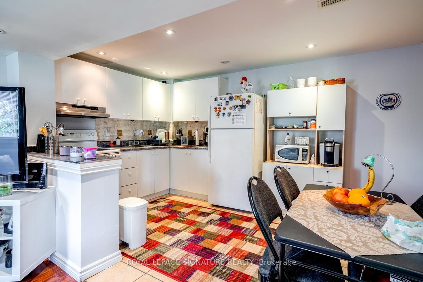 34 Modesto Cres N