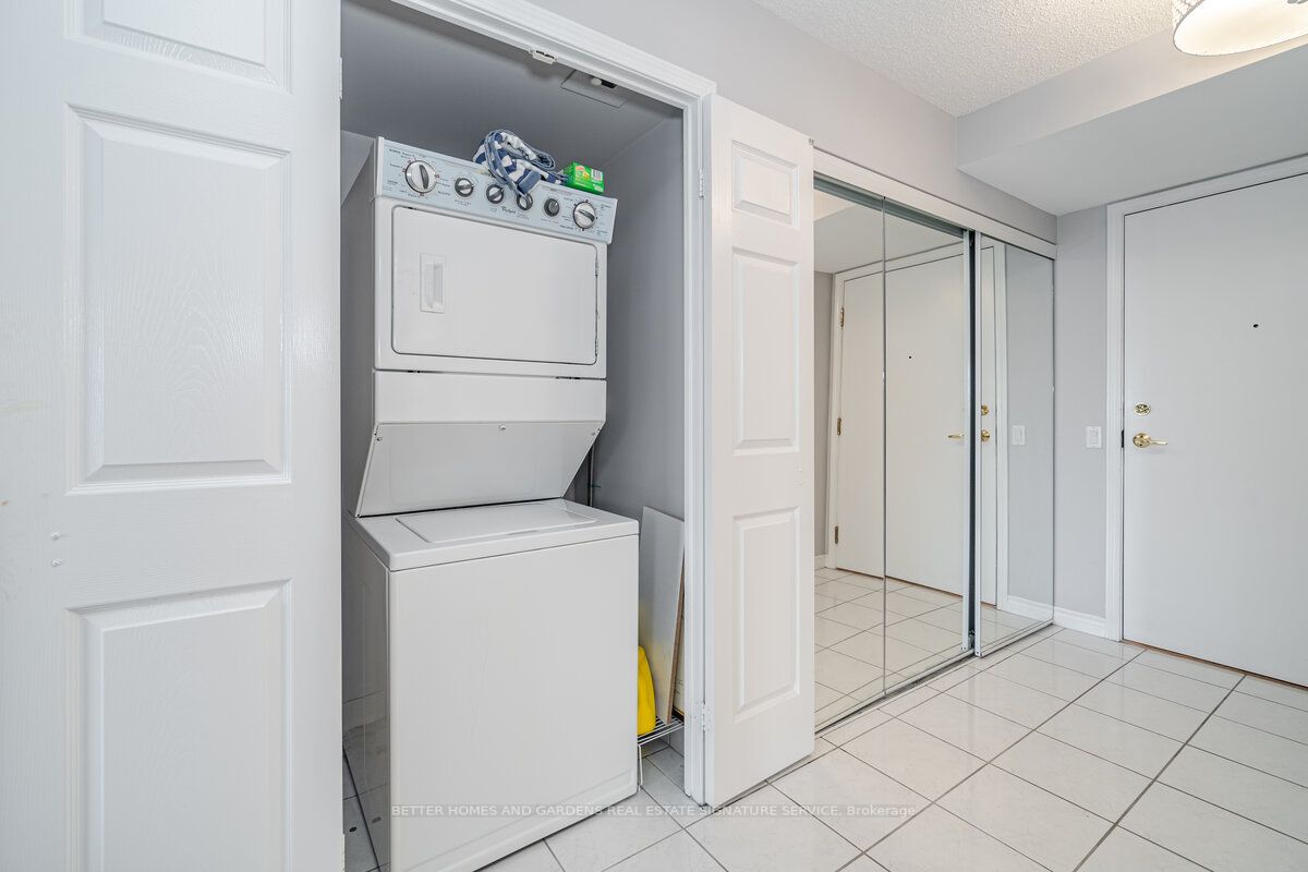 35 Kingsbridge Gardens Circ, #2012