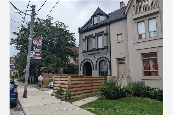 1495 King St W, Toronto