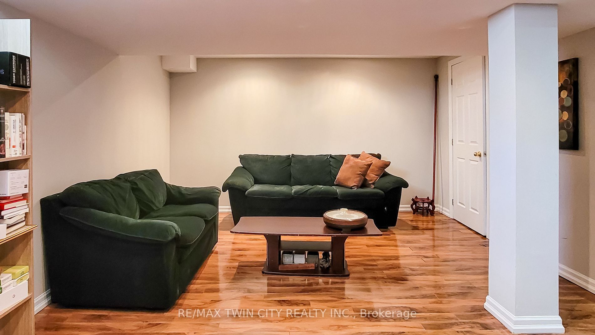64 Livingston Rd