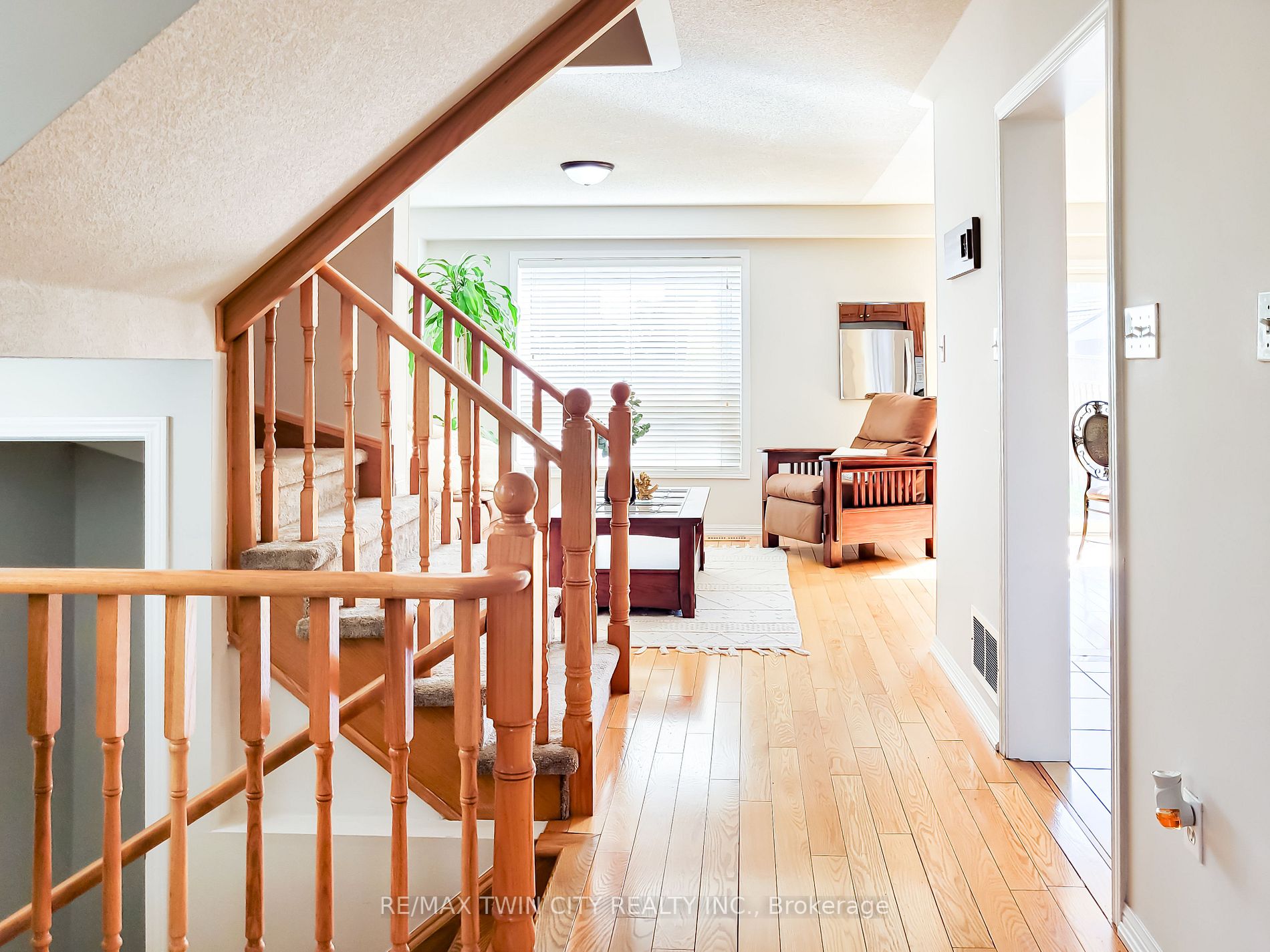 64 Livingston Rd