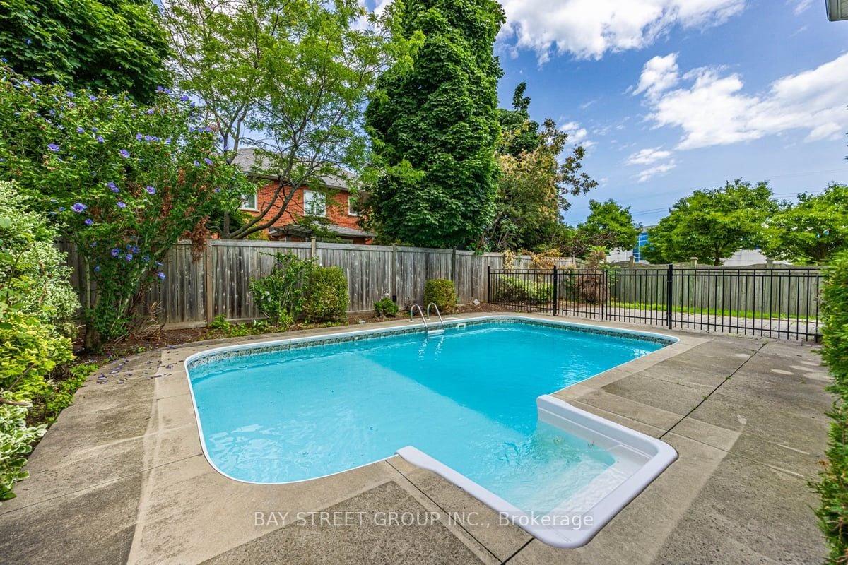 1052 Beechnut Rd